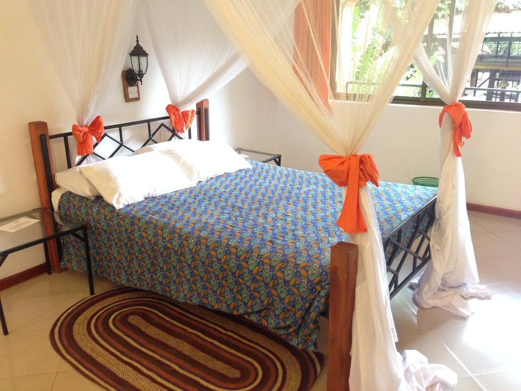 ארושה Outpost Lodge חדר תמונה